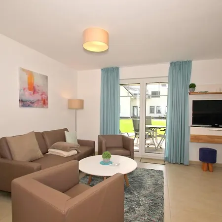 Strandnahe Fewo: Seaside Retreat With Terrace And Access Apartment